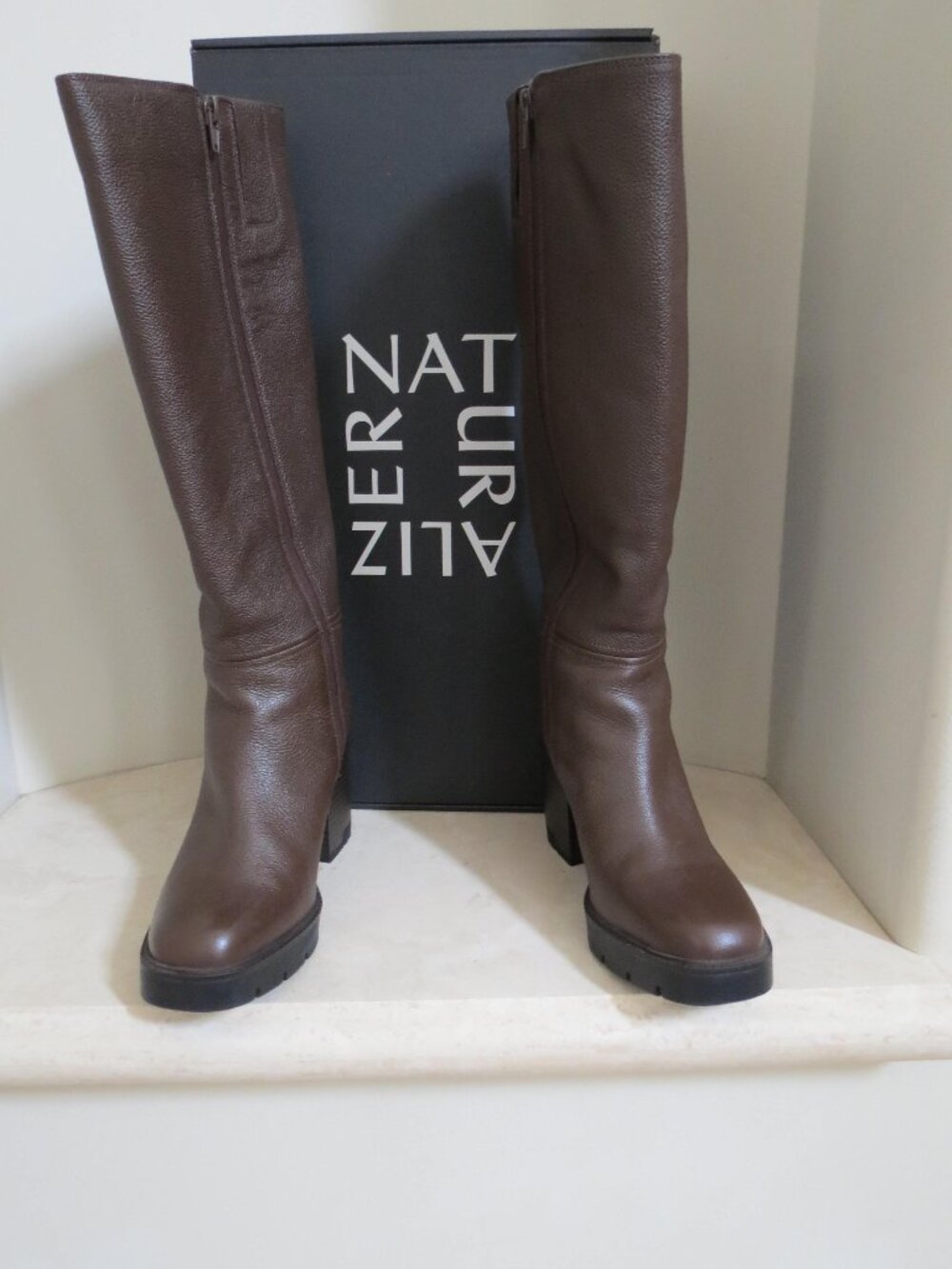 NATURALIZER, WILLOW CHOCOLATE BROWN BOOTS, SIZE 6.5